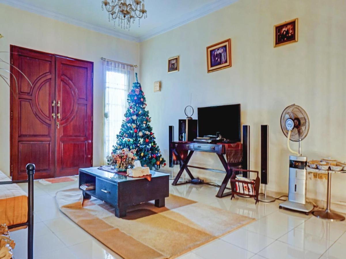 Spot On 90295 Simprug Residence Jakarta Extérieur photo