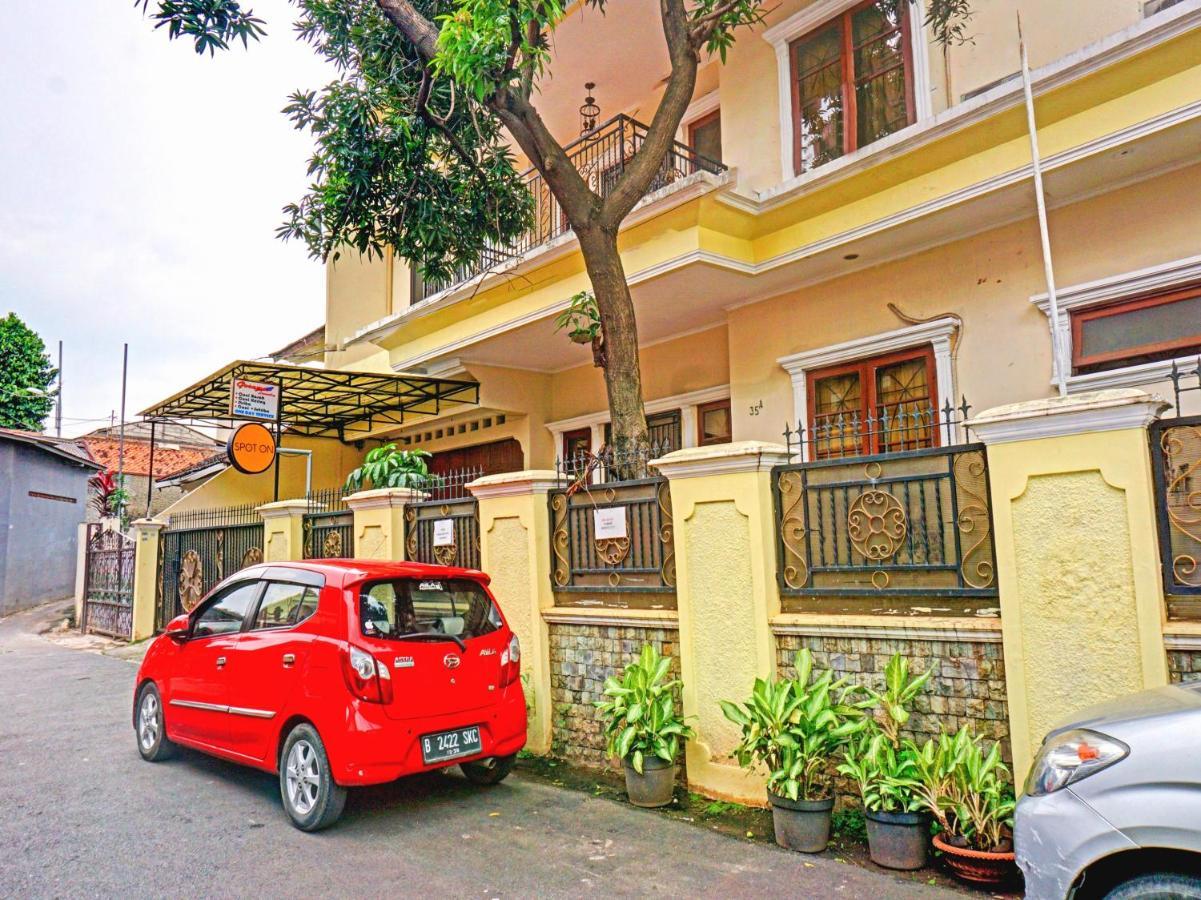 Spot On 90295 Simprug Residence Jakarta Extérieur photo