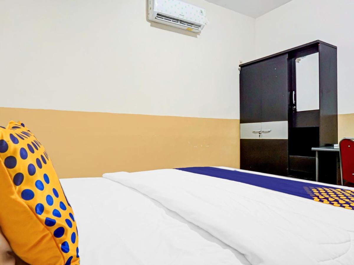 Spot On 90295 Simprug Residence Jakarta Extérieur photo