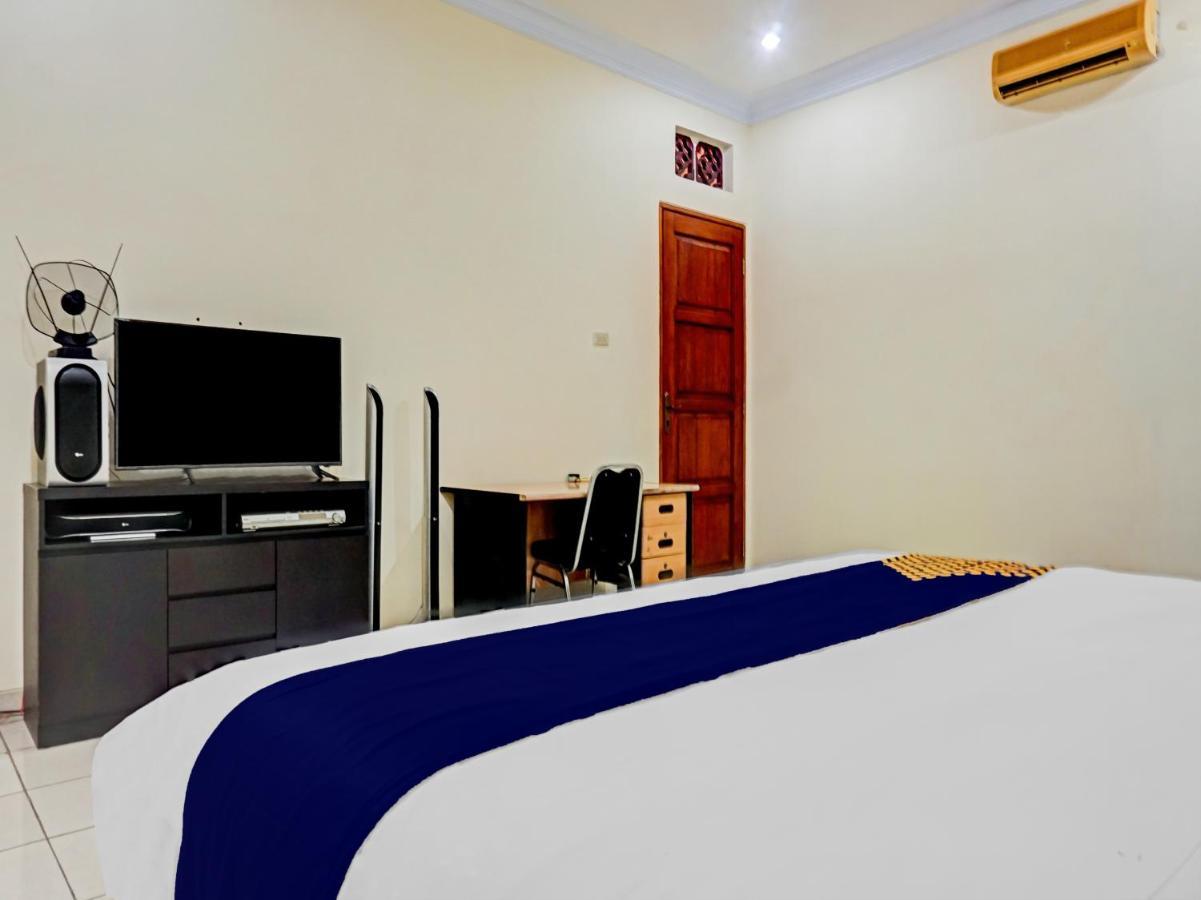 Spot On 90295 Simprug Residence Jakarta Extérieur photo