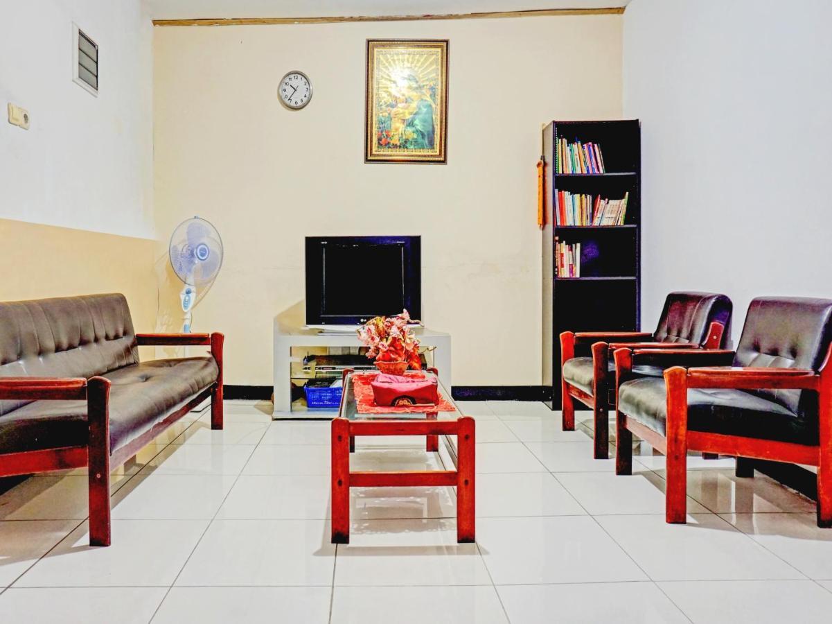 Spot On 90295 Simprug Residence Jakarta Extérieur photo