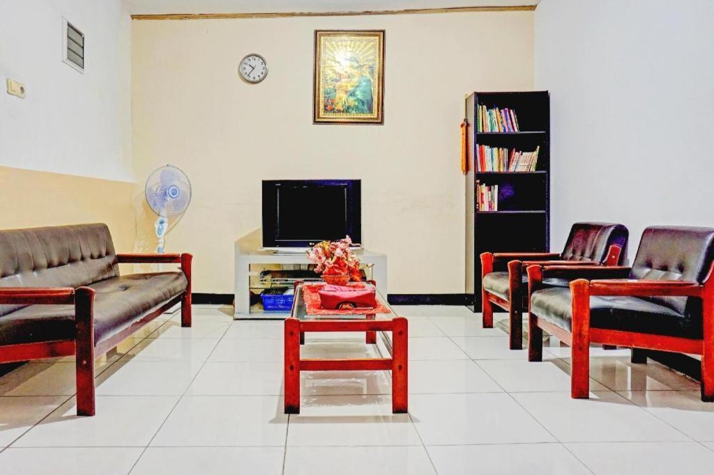 Spot On 90295 Simprug Residence Jakarta Extérieur photo
